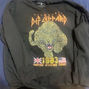 vintage Def Leppard shirt